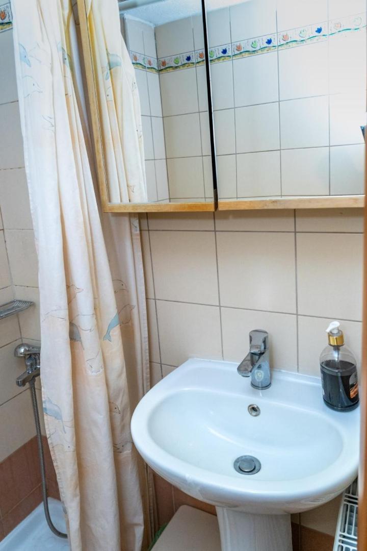 Kosmos Sercvice Apartment Beautiful Studio 2 With Additional Cost Parking テッサロニキ エクステリア 写真