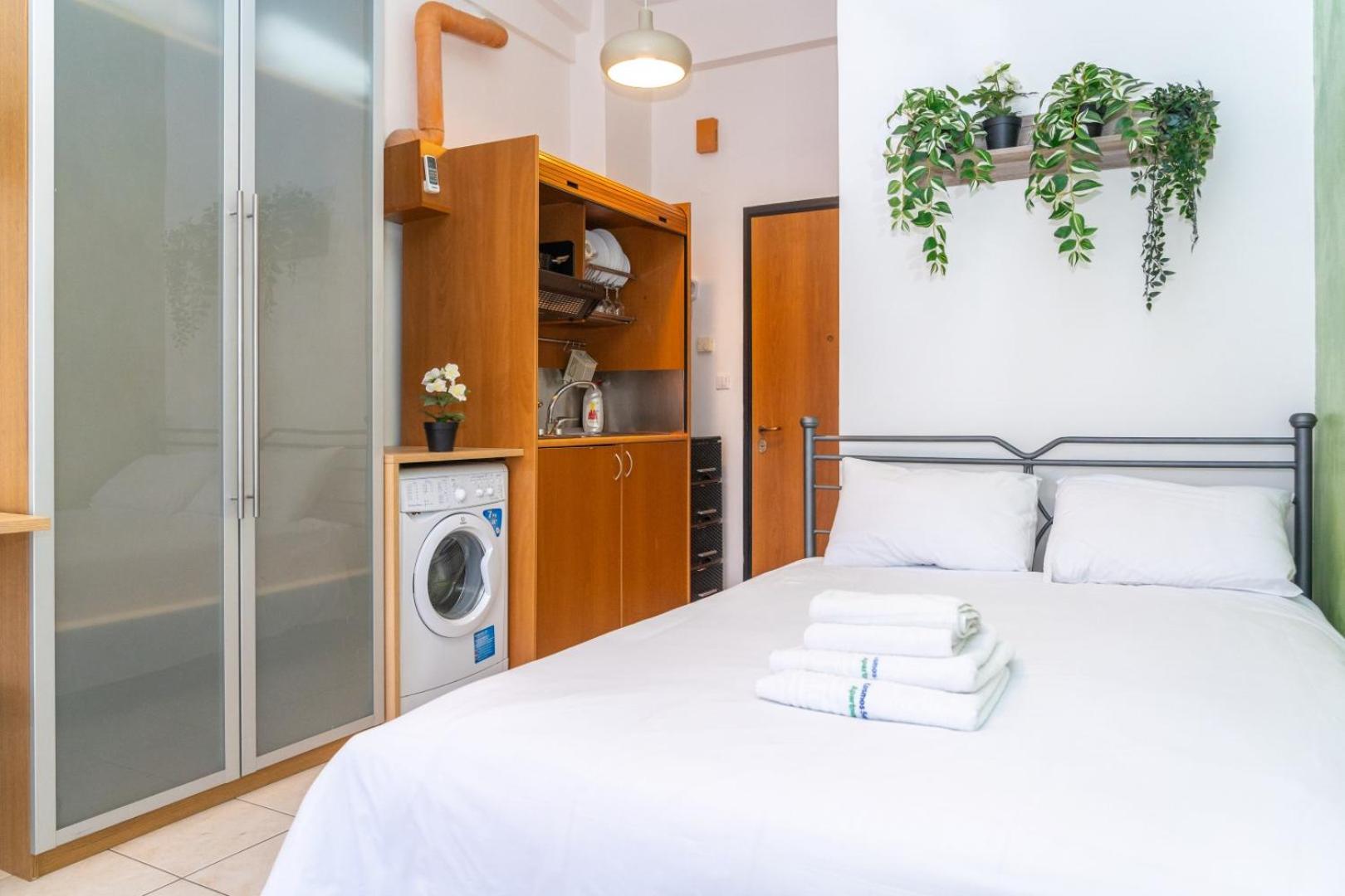 Kosmos Sercvice Apartment Beautiful Studio 2 With Additional Cost Parking テッサロニキ エクステリア 写真
